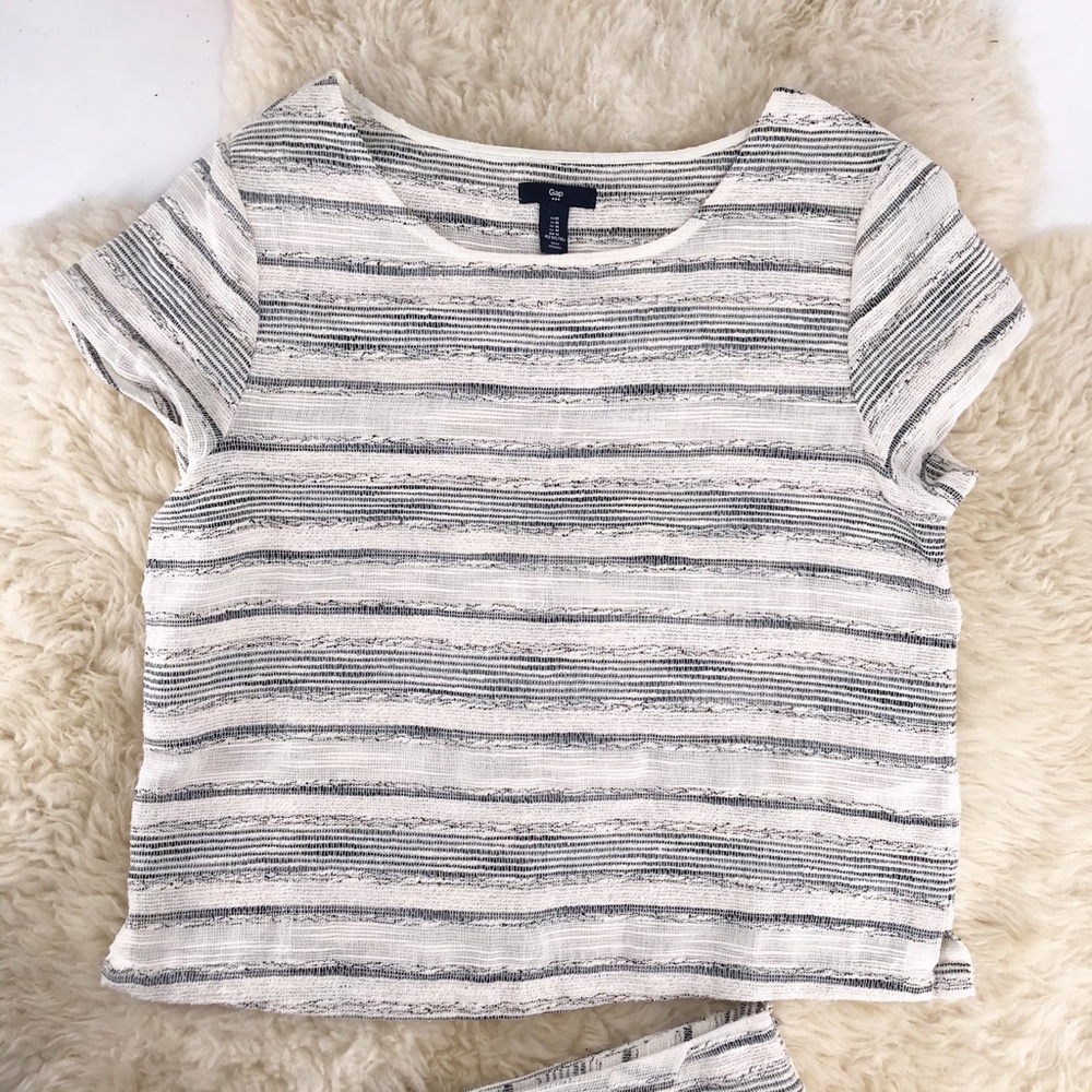 Gap Medium Short Sleeve Top Tweed